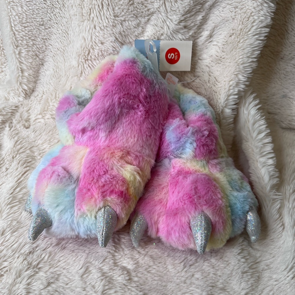 Girls Riya Monster Tie Dye Foot Slippers New Size 13/1